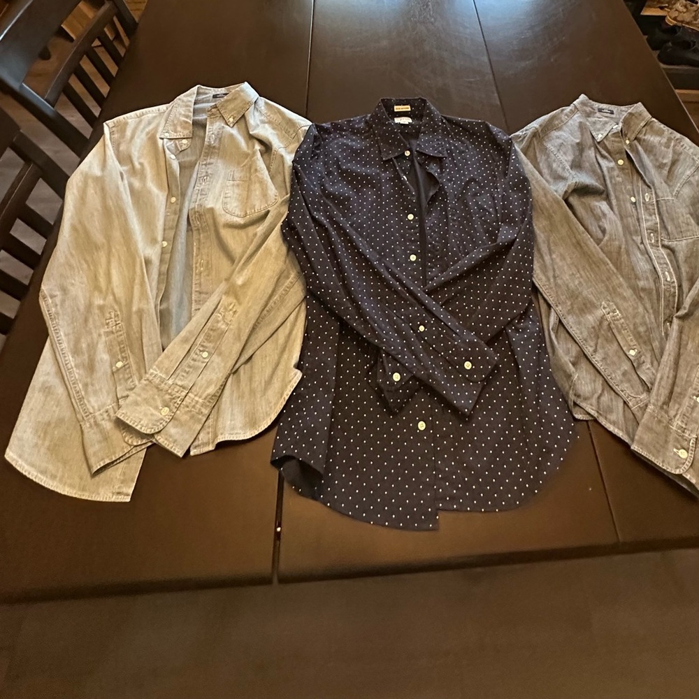 Bundle of Men’s J.Crew Button Up Shirts - Size Medium Slim